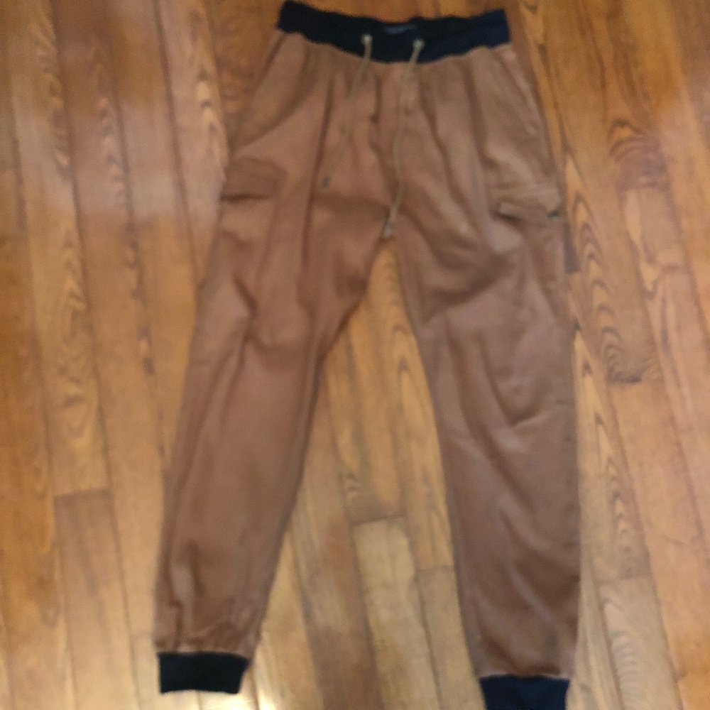 **last discount** Dikotomy M Joggers - EUC
